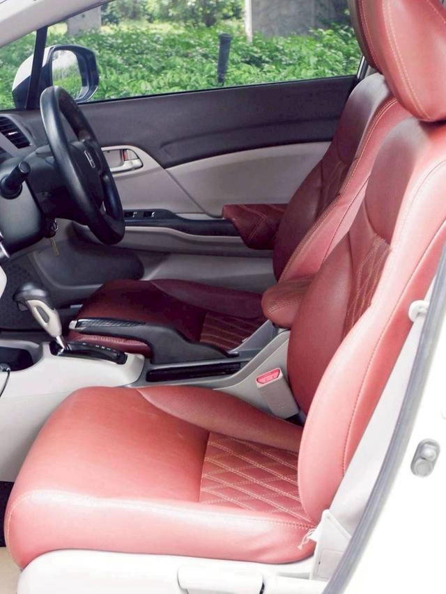 รหัสรถ QT6842 Honda Civic FB 1.8 S เกียร์ Auto สีขาว ปี2013 12