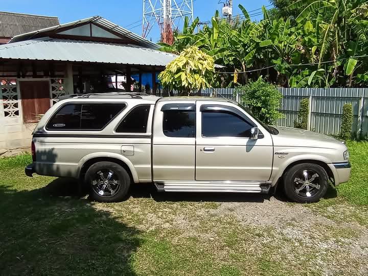 Mazda Fighter Cab 2004 5