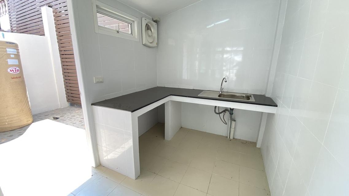 ขายบ้าน แถม เงิน ทาวน์โฮม 3 ชั้น คู้บอน 27 รามอินทรา กู้เกิน ฟรีโอน 卖房 6