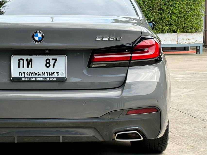 2022 BMW 520D MSPORT LCI รถมือเดียวออกป้ายแดง รถวิ่งน้อย ประวัติศูนย์ครบ ไม่เคยมีอุบัติเหตุครับ 4