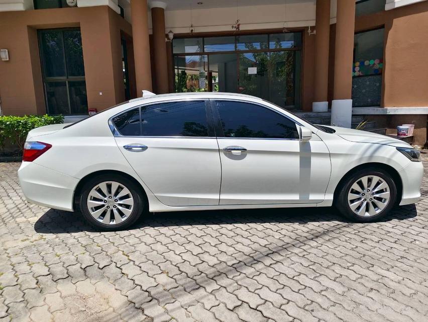 2014 Honda Accord 2.0 EL รถใช้ถนอม ไม่เคยมีอุบัติเหตุหนัก