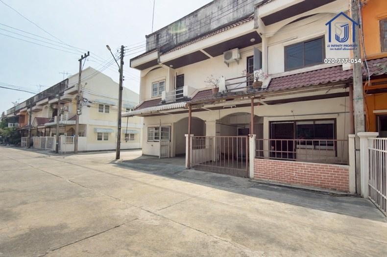 ขายทาวน์เฮ้าส์ 2 ชั้น หมู่บ้านแหวนยอด 1 ซอยลำลูกกา 21 ใกล้สถานีรถไฟฟ้าคูคต 3