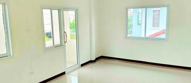 บ้านเดี่ยว 2 ชั้น รีโนเวทใหม่ ให้เช่า 3 นอน 2 น้ำ แยกบางพูน 1.5 กม. 35 ตร.ว. 140 ตร.ม. สนามกอล์ฟเมืองเอก 2.7 กม.ม.รังสิต 3