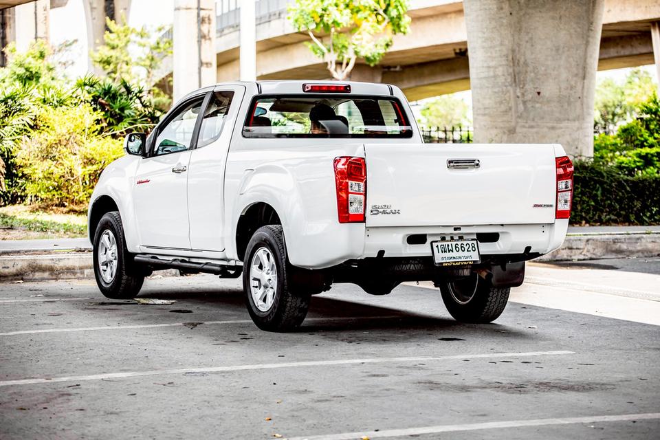 Isuzu D-Max Hi-Lander Cab 2.5 VGS Z ท๊อป ปี 2015 เกียร์ธรรมดา สีขาว  7