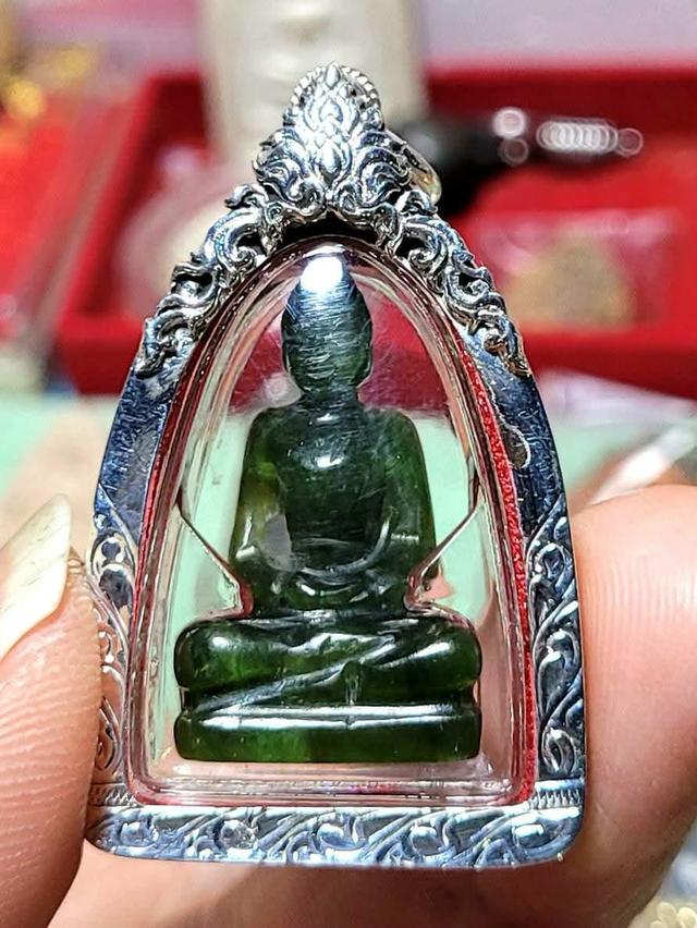 พระหยกแกะวัดพระแก้วเชียงราย รูปย่อยที่ 2