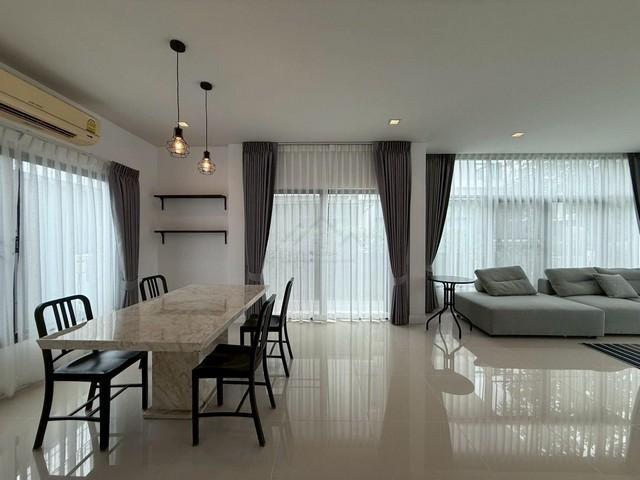 PB5578 ให้เช่าบ้านเดี่ยว 2 ชั้น โครงการเศรษฐสิริ ศรีนครินทร์–พระราม 9 ซอยกรุงเทพกรีฑา7 เฟอร์นิเจอร์และเครื่องใช้ไฟฟ้าใหม่ทั้งหลัง พร้อมเข้าอยู่ 10