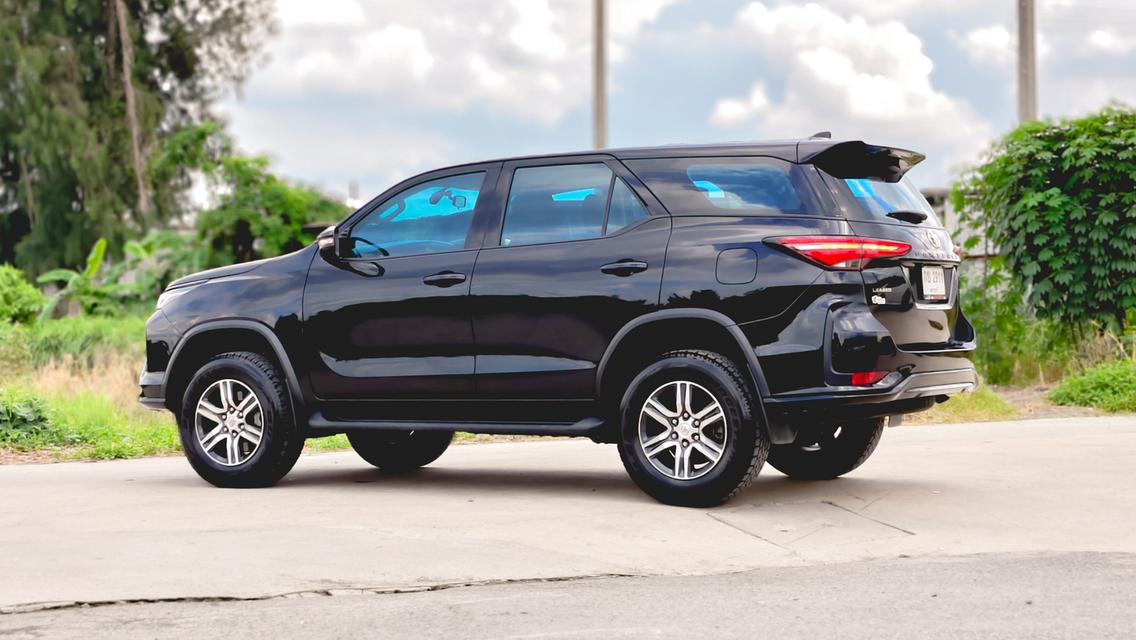 TOYOTA FORTUNER 2.4 LEADER A/T ปี 2025 จด 2026 รูปย่อยที่ 3