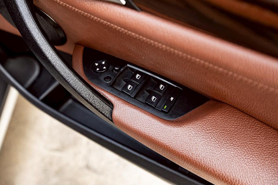 BMW X1 Sdrive 18i ปี14 16