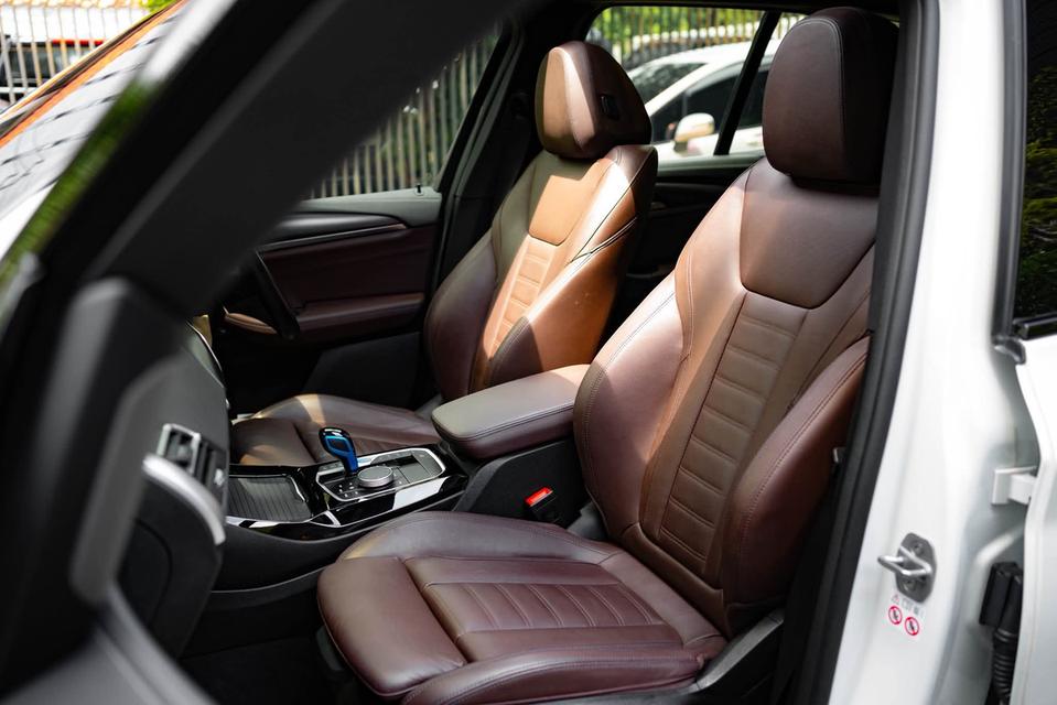 iX3 M-Sport Pro Package 12