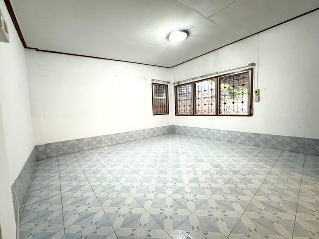 ให้เช่าบ้านเดี่ยว ใกล้รถไฟฟ้า สถานี โชคชัย4 (MRT สายสีเหลือง)เพียง700 เมตร Home Office ซอยลาดพร้าว 64 4