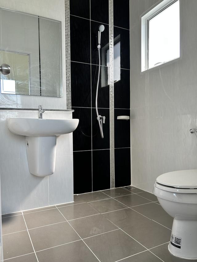 บ้านเดี่ยว แปลงมุม 53 วา 3 นอน 3 น้ำ จอด 2 คันสบายๆ ติดต่อ เล็ก : 0852246165 โทร/ไลน์ ✅ 11