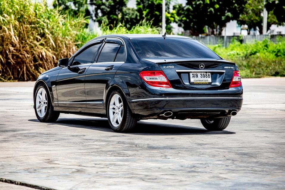 Benz C250 ปี 2013 สีรถสวย สภาพดีมากๆ  8