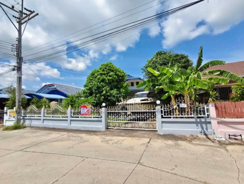 ขายบ้านเดี่ยว  หมู่บ้านสายลมวิลเลจ กม.5 สัตหีบ 3