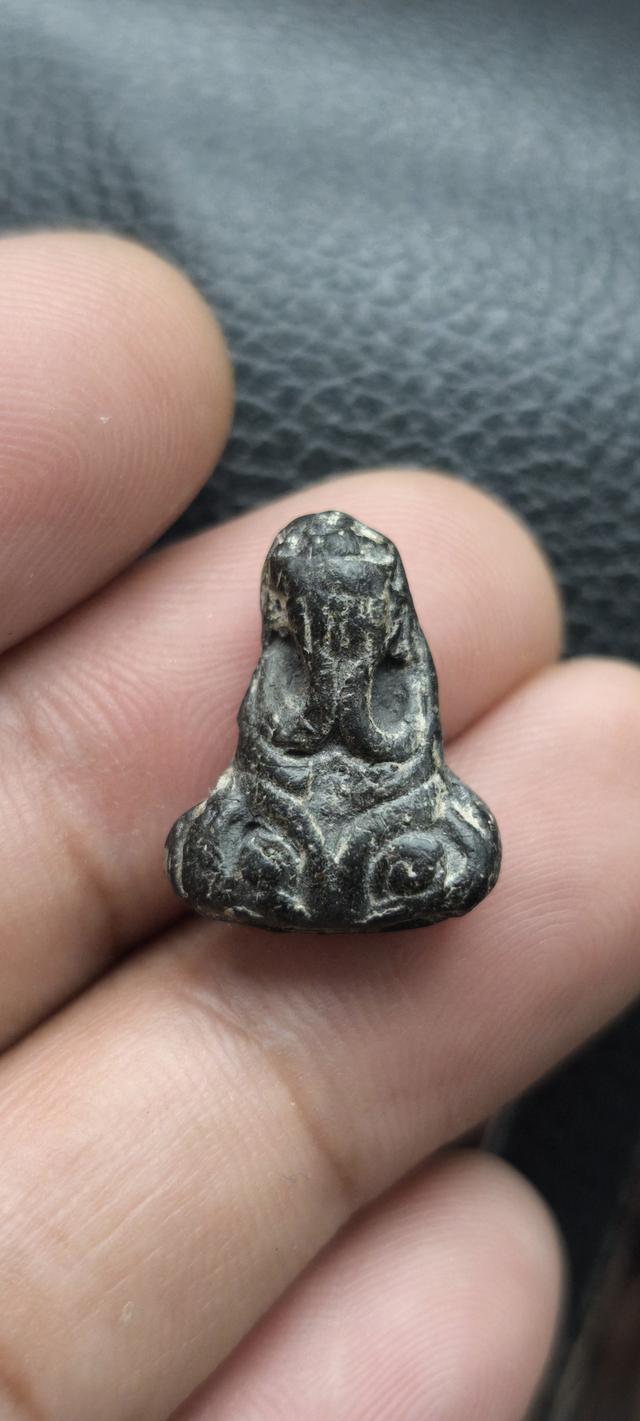 พระปิดตา นะหัวเข่า หลวงปู่เอี่ยม วัดหนัง 6