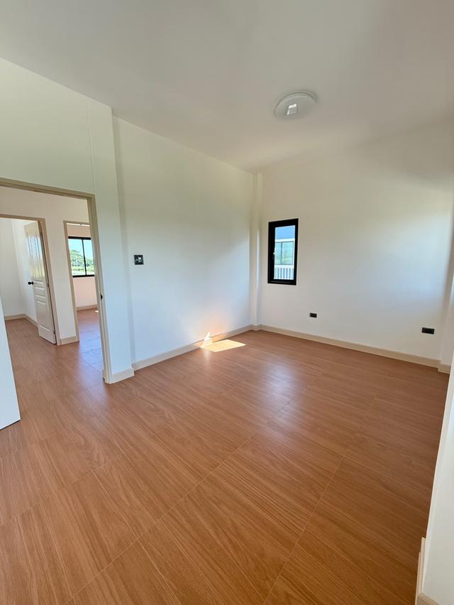 บ้านแฝดพื้นที่ใหญ่ 42.5 ตร.ว. ใกล้เซ็นทรัล–โรจนะ ราคาพิเศษ 2.79 ลบ.* 2