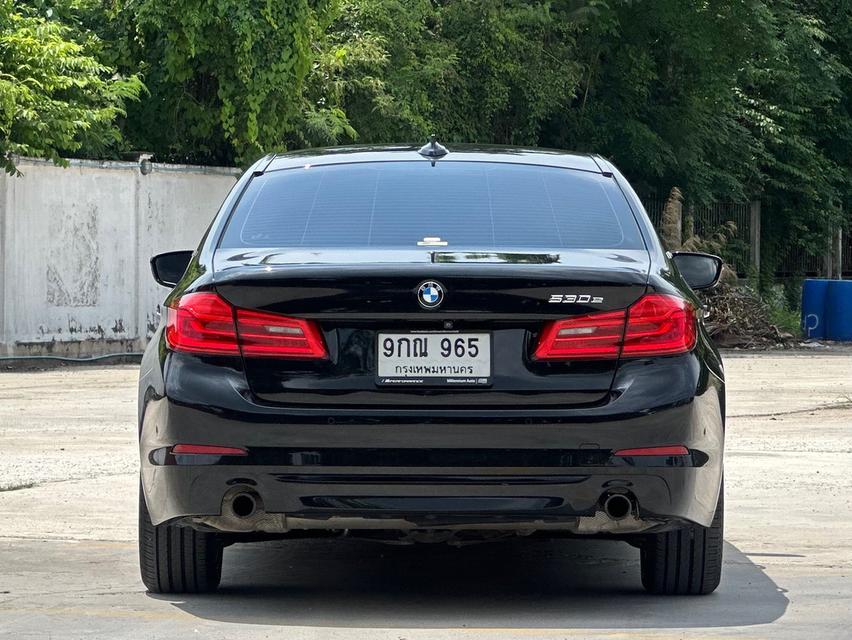 รหัสรถ PAT965 BMW 530e Elite (G30) สีดำ ปี2019