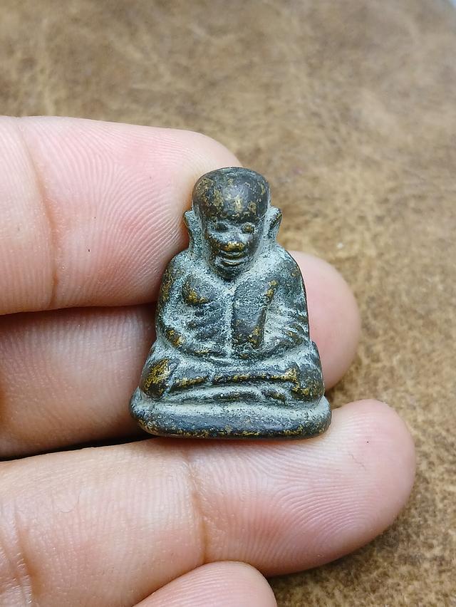 หลวงพ่อเงิน รุ่นปืนแตก