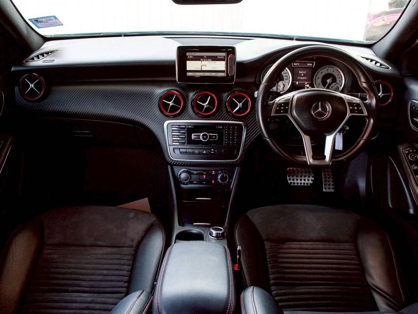 Benz A250 AMG Sport 2.0W176 Sport Hatchback ปี 2013 โฉม ปี 12-19 11