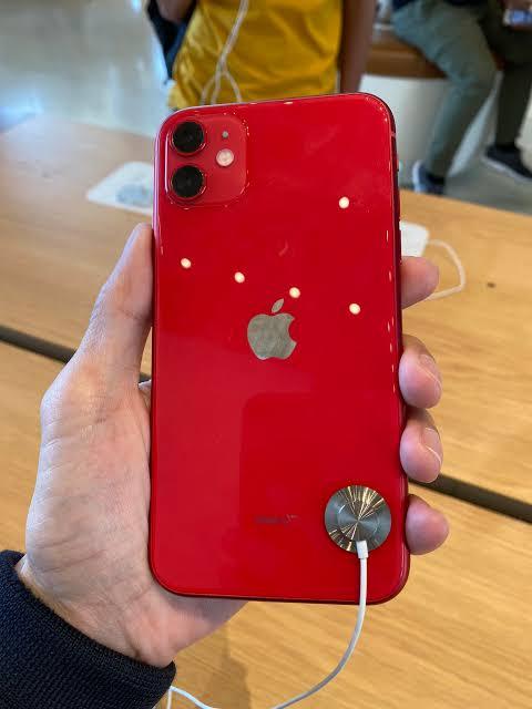 iphone 11 สีแดง