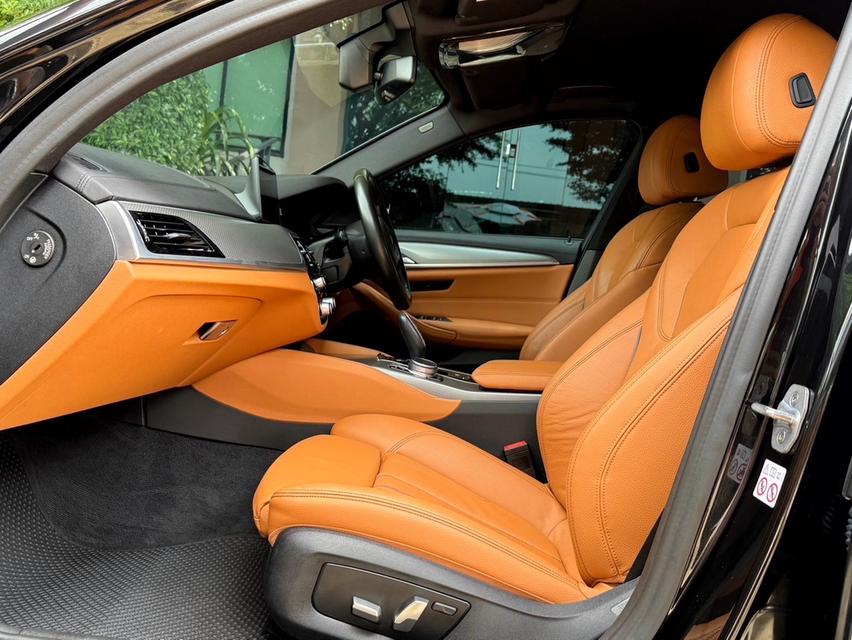 2020 BMW 520D MSPORT G30 รถมือเดียวออกป้ายแดง รถวิ่งน้อยเพียง 68,000 กม รถไม่เคยมีอุบัติเหตุครับ 12