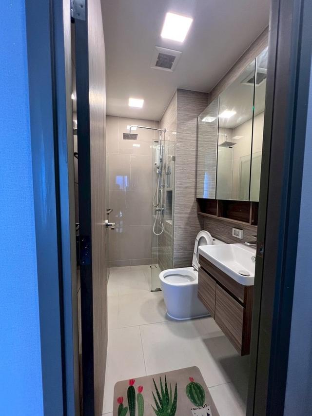 เช่าถูก 13,500 บาท ** รหัส 180198 ** 1 นอน 27 ตร.ม ** The Privacy Taopoon Interchange ** ติดรถไฟฟ้า เตาปูน / บางซื่อ ** 088-398-3835 MR.BOAT 16