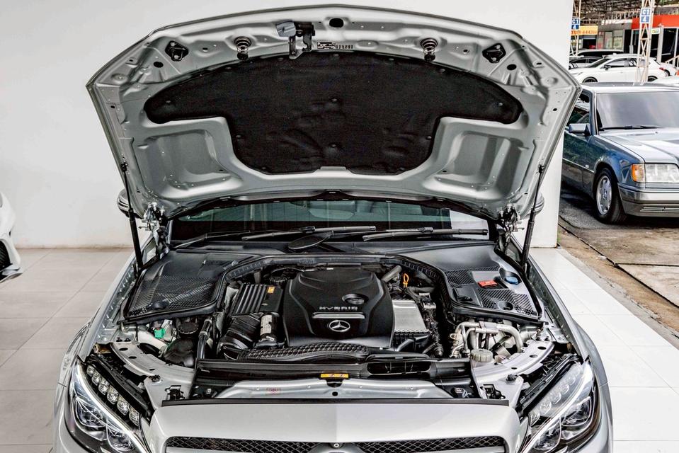 รหัสรถ NP161 รุ่นรถ : BENZ C350e AMGปีรถ : 2017 17