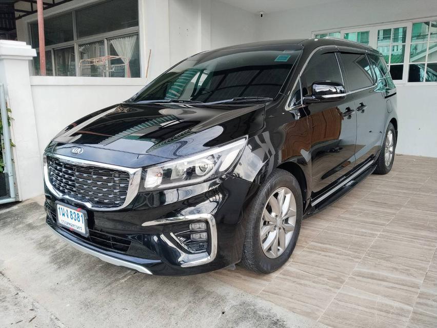 KIA GRAND CARNIVAL 2.2 EX (Minorchange) ปี 2018 รถบ้าน 11 ที่นั่ง ไมล์ 95,000 กม.