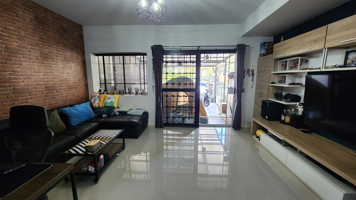 บ้านทาวโฮม 2 ชั้น หมู่บ้านอินดี้ 3 ประชาอถทิศ 90 5