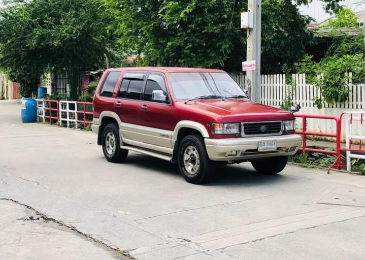 1997 Isuzu Trooper 4