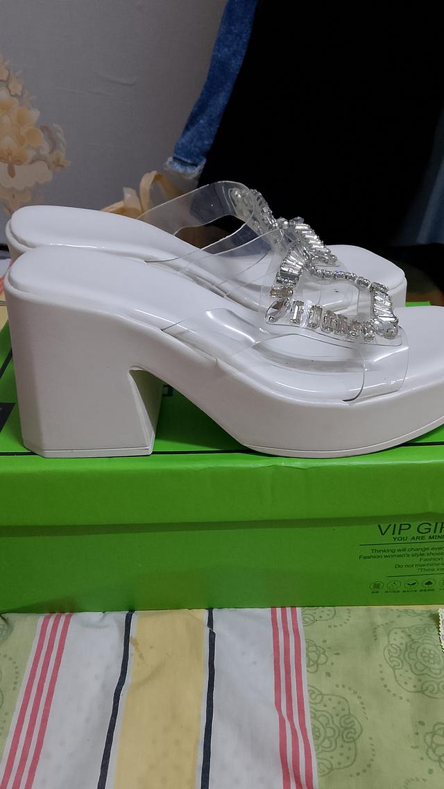 รองเท้าซื้อมาไม่ได้ใส่ 2