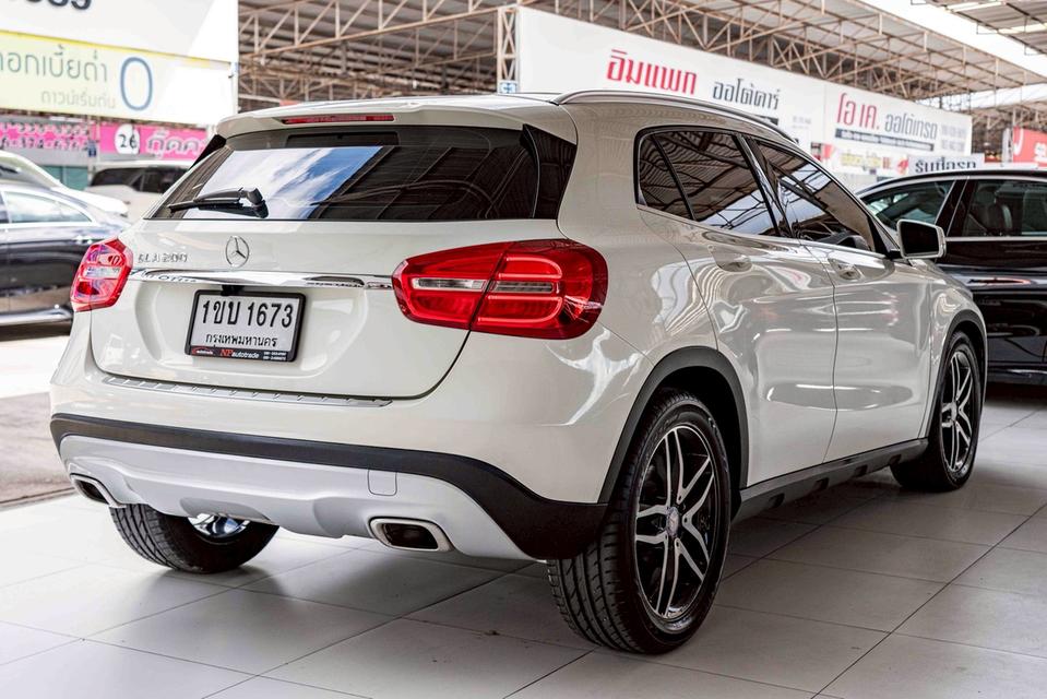 รหัสรถ NP1673 รุ่นรถ : BENZ GLA200ปีรถ : 2015 9