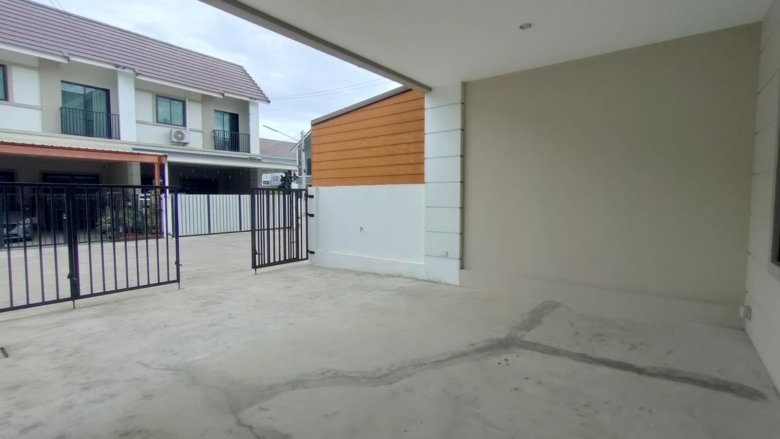 บ้านสร้างใหม่ 2 ชั้น ศรีราชา-เครือสหพัฒน์  2