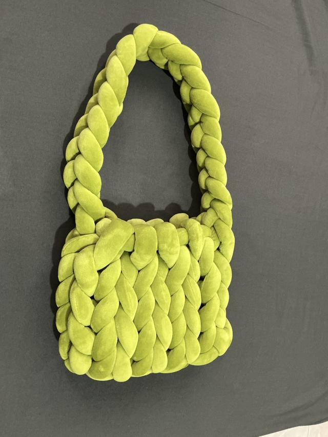 กระเป๋าถักไหมพรมเส้นใหญ่ รูปย่อยที่ 2