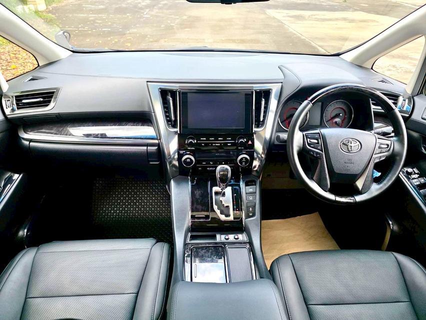 Toyota ALPHARD 2.5SC PACKAGE สีดำ ปี 2023 ไมล์ 44,000 กม.  10