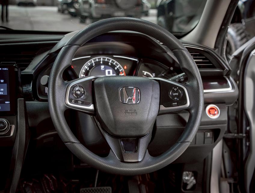 HONDA CIVIC FC 1.8 E i-VTEC ปี2021 8