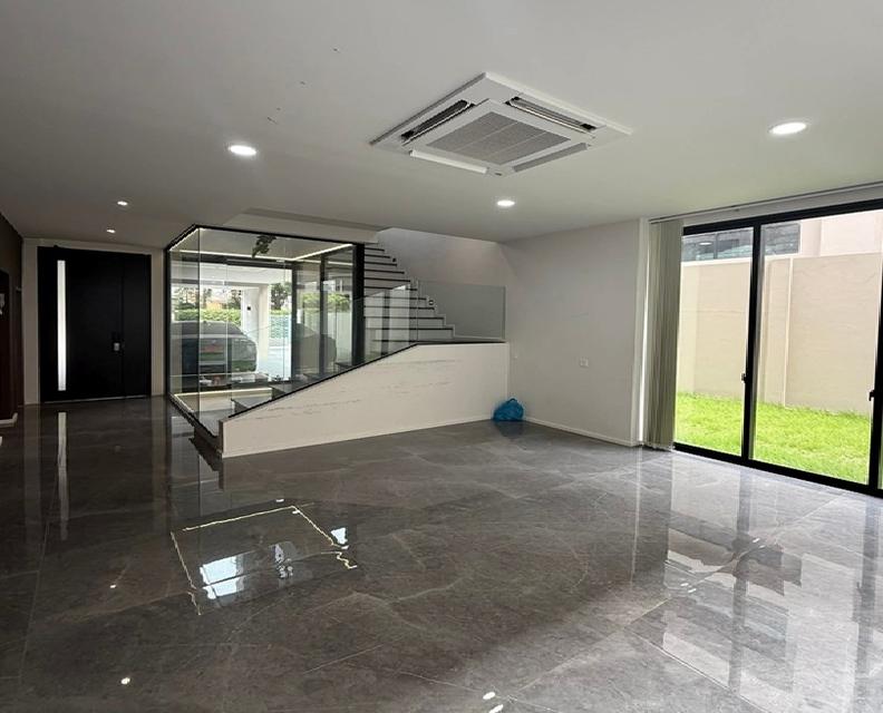 ให้เช่าอาคารสำนักงาน / Home Office 4 ชั้น / อาคารสภามใหม่ / ซอยนาคนิวาส 48 / อาคารมีลิฟท์โดยสาร / จอดรถ 6 คัน / แอร์ทุกชั้น / เหมาะหลากหลายธุรกิจ