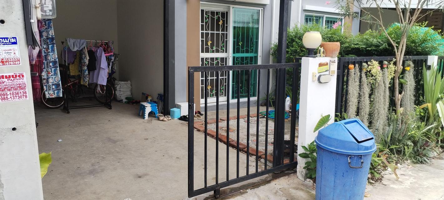 บ้านทาวน์เฮ้าส์ 3 ห้องนอน 2 ห้องน้ำ 1 ที่จอดรถ 10