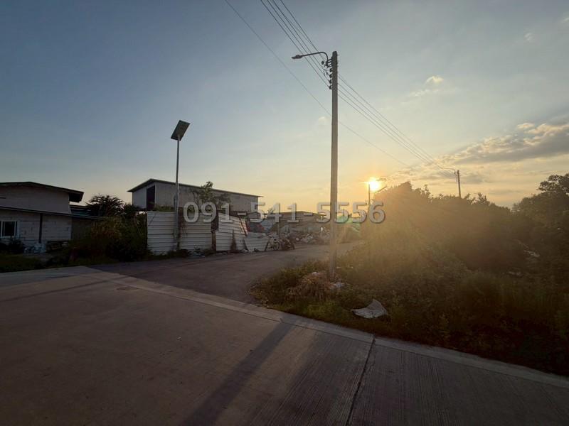 ขายที่ดินประชาอุทิศ 90 ซอยยิ้มแย้ม ขนาดที่ดิน 3 ไร่ รูปแปลงสวย ใกล้สี่เหลี่ยม ติดถนน 3 ด้าน ผังเมืองสีเหลือง 5