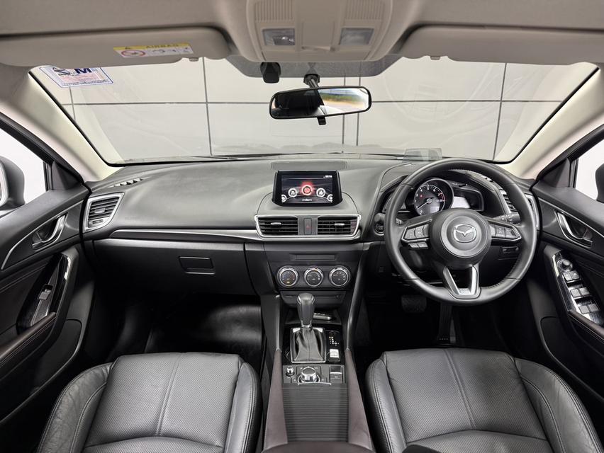 2016 MAZDA MAZDA3, 2.0 SP โฉม ปี14-19 4Dr สีเทาตัวท็อป  มือเดียวป้ายแดง 🚀🚀 ไมล์แท้ 108,301 km. รูปที่ 4