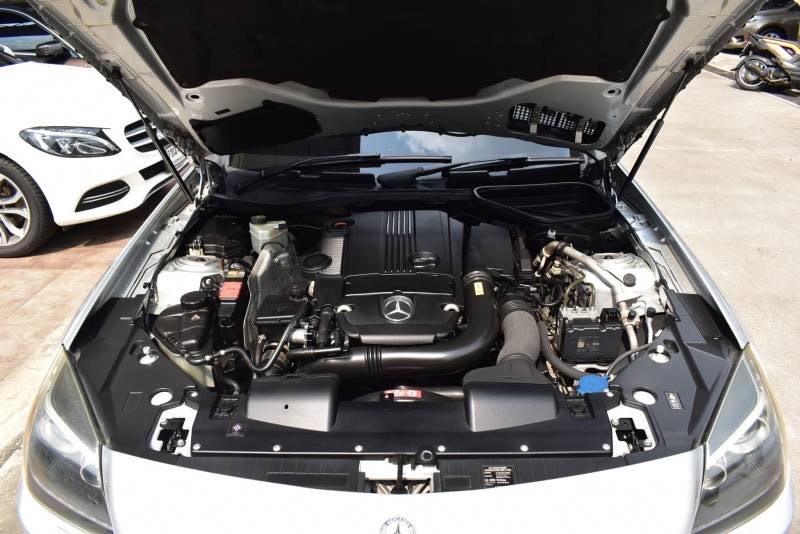 2012 Mercedes-Benz SLK200 BlueEFFICIENCY AMG 1.8 R172  Sports Convertible 11