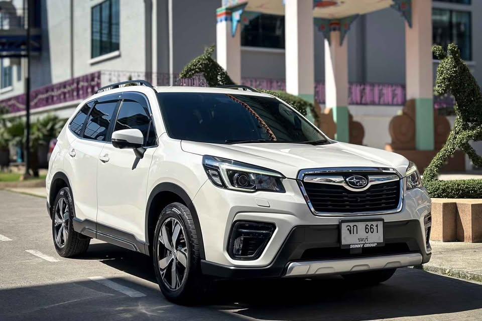 Subaru Forester 2.0 i-S EyeSight AWD 2020 สีขาว  11