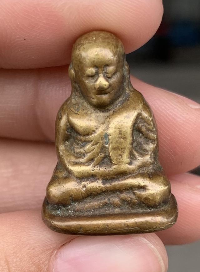 รูปหล่อหลวงพ่อเงิน ไม่รู้พิมพ์