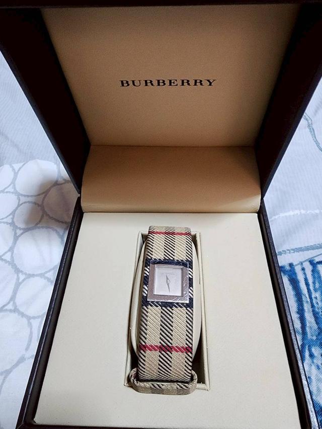 นาฬิกามือสอง Burberry พร้อมกล่อง