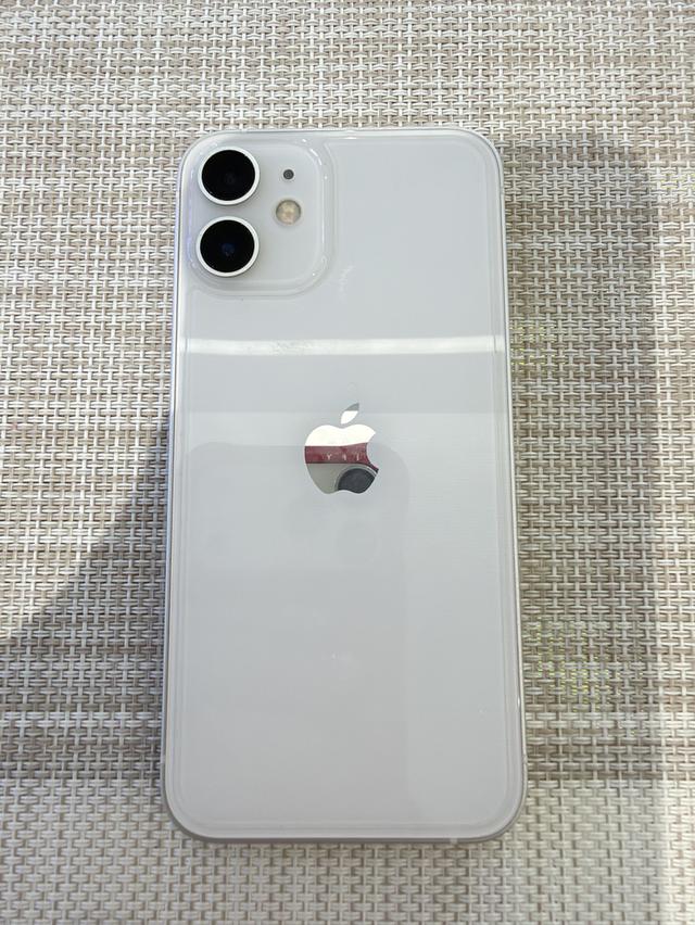 iPhone 12 mini สีขาว 64 รับซื้อเครื่องเก่าให้ราคาสูง