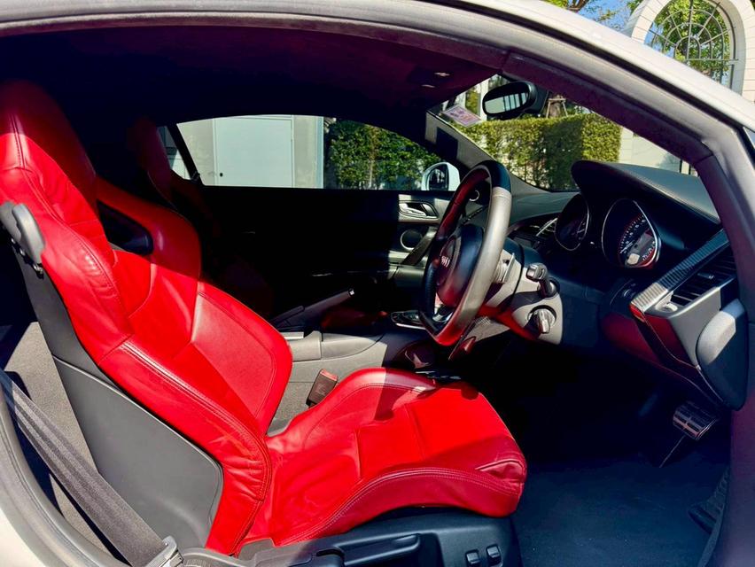 Audi R8 V10 5.2 FSI quattro 2012 รถสปอร์ตซุปเปอร์คาร์ มาพร้อมของแต่งเพียบ 10