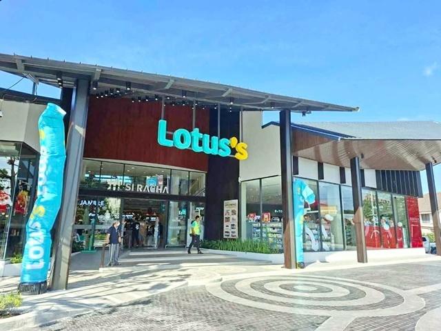 ให้เช่าบ้านกว้าง 102 Lotus ศรีราชา 1.4 กม.J Park ศรีราชา 2.9 กม. ตร.วา.ศรีราชา รร.ดาราสมุทร ศรีราชา 2.3 กม. 3 ห้องนอน 4