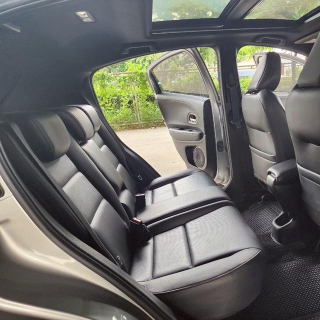 Honda HRV 1.8 RS Sunroof AT ปี 2019 รถสวยมือเดียว รุ่นท๊อปสุด 15