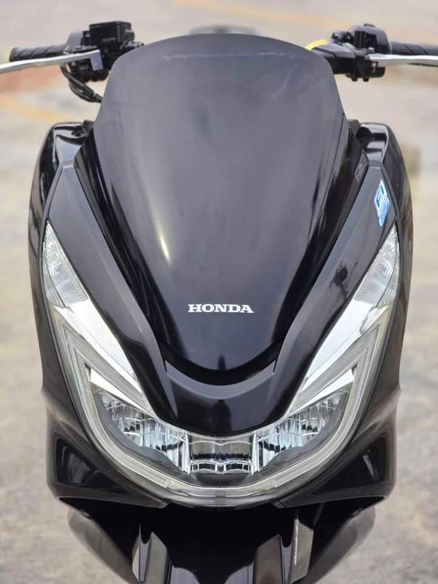 Honda pcx สีดำ 3