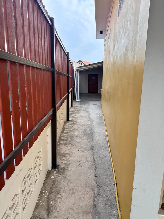 บ้านเดี่ยวพร้อมกิจการ 18