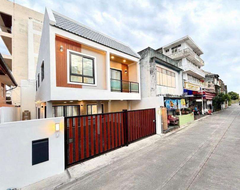 ขายบ้านเดี่ยวรีโนเวทใหม่ 3 ห้องนอน 3 ห้องน้ำ ซอยจรัญสนิทวงศ์ 46 บางยี่ขัน บางพลัด ใกล้ MRT บางยี่ขัน 3 นาที 3